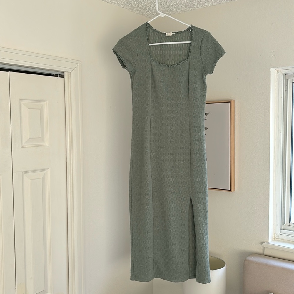Green midi dress
